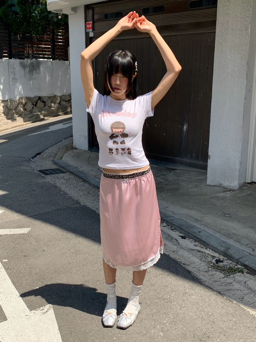 MORE THAN-P東大門實拍韓國女裝新品26春夏半身裙中短裙緞面MORE THAN半身裙/中短裙