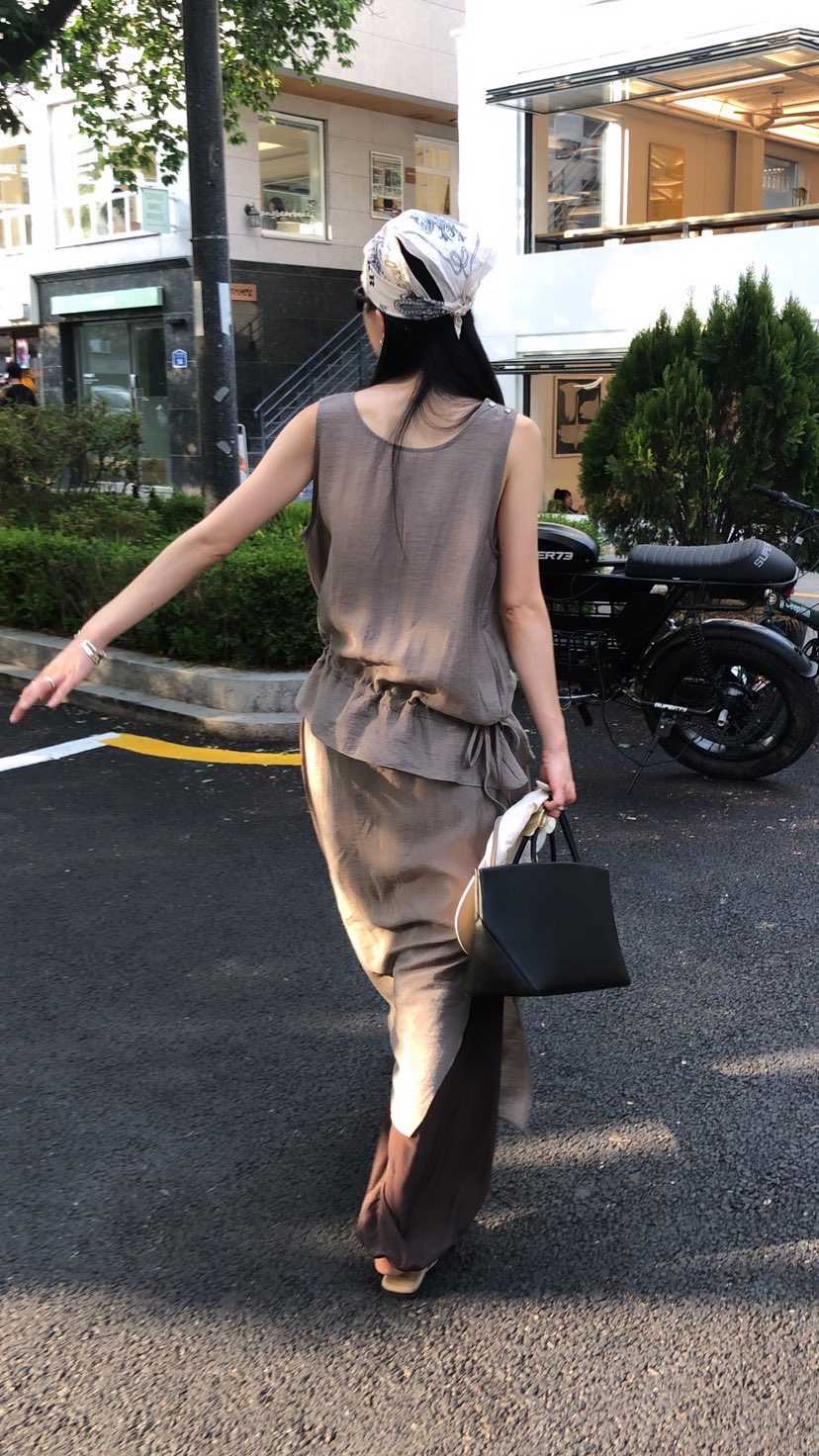 OVER RICH東大門實拍韓國女士新品26春夏職業26夏季連衣裙OVER RICH連衣裙