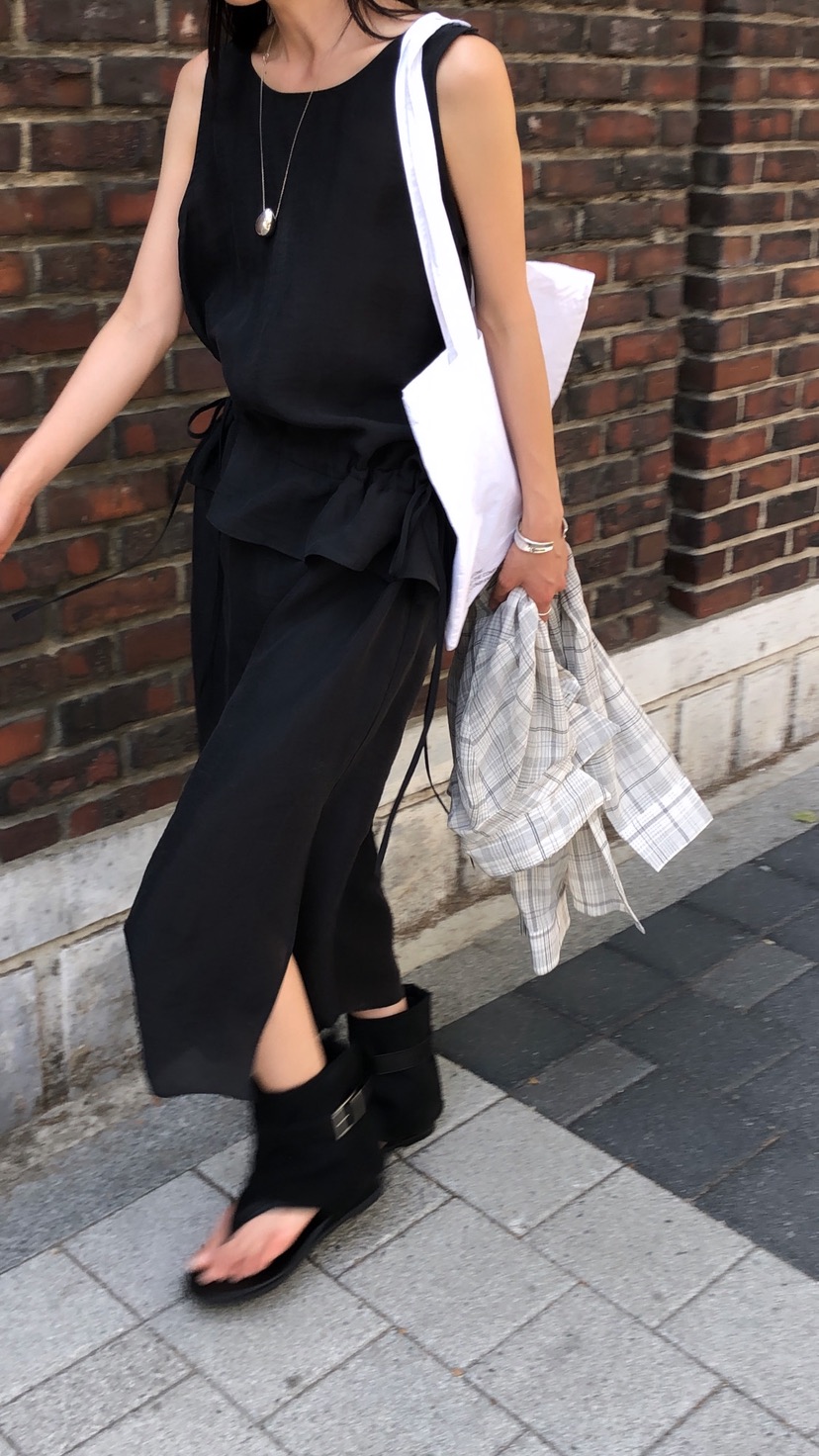 OVER RICH東大門實拍韓國女士新品26春夏職業26夏季連衣裙OVER RICH連衣裙