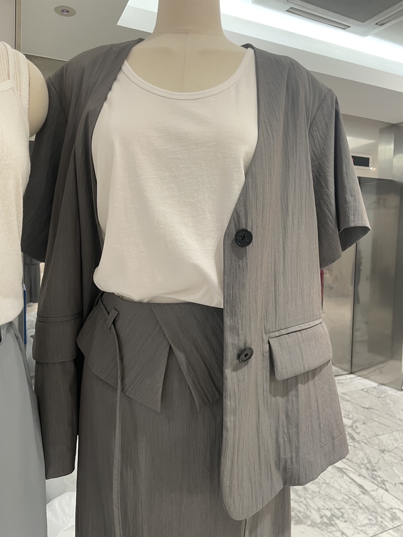 URBANE cloth韓國直郵女裝新款時尚人氣熱賣26春夏夾克含繩URBANE cloth夾克