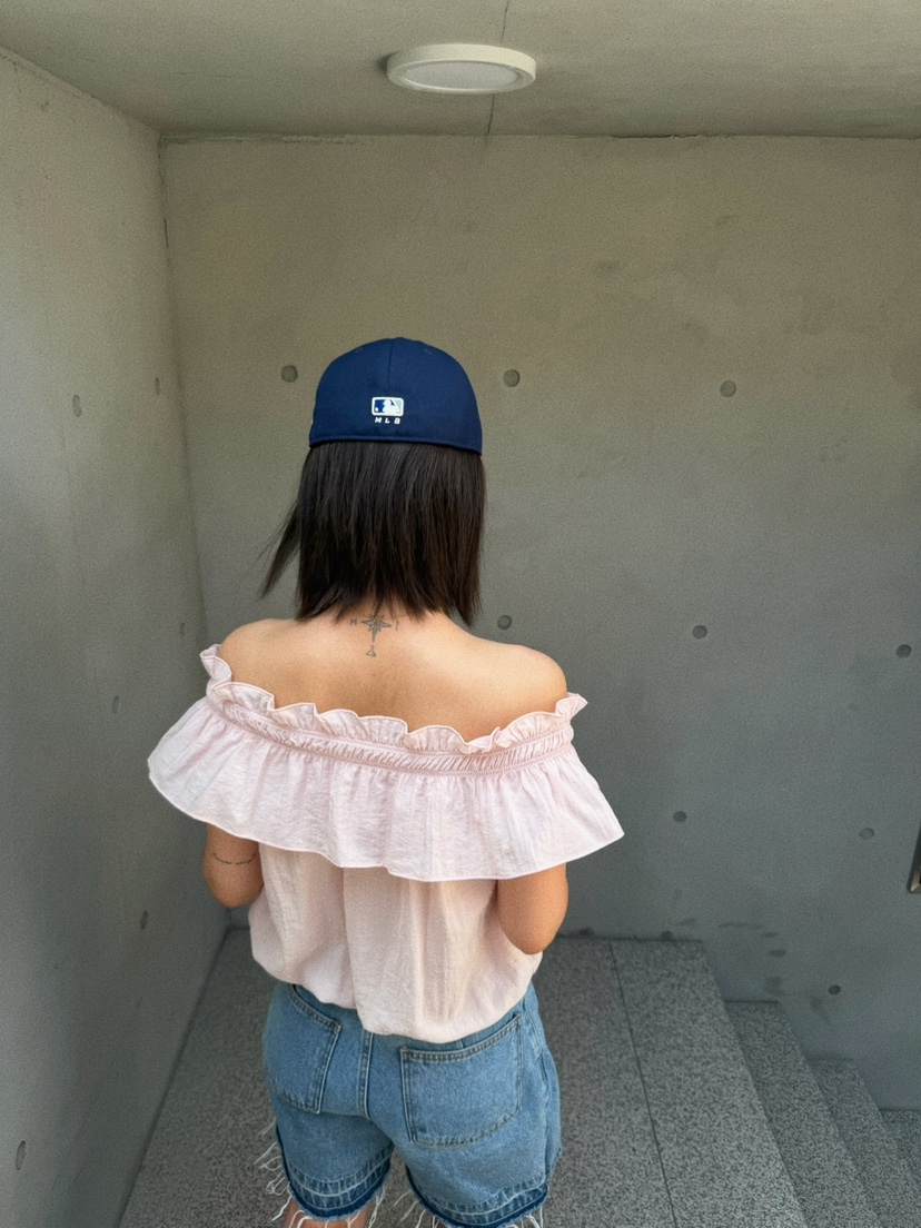 OLI SEOUL韓國東大門直郵女士新品熱賣時尚推薦襯衫蕾絲衫OLI SEOUL襯衫/蕾絲衫