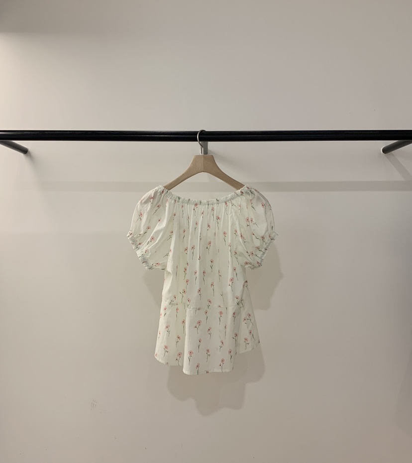 LA CREME韓國東大門代購女士新款26春夏推薦襯衫蕾絲衫露肩LA CREME襯衫/蕾絲衫