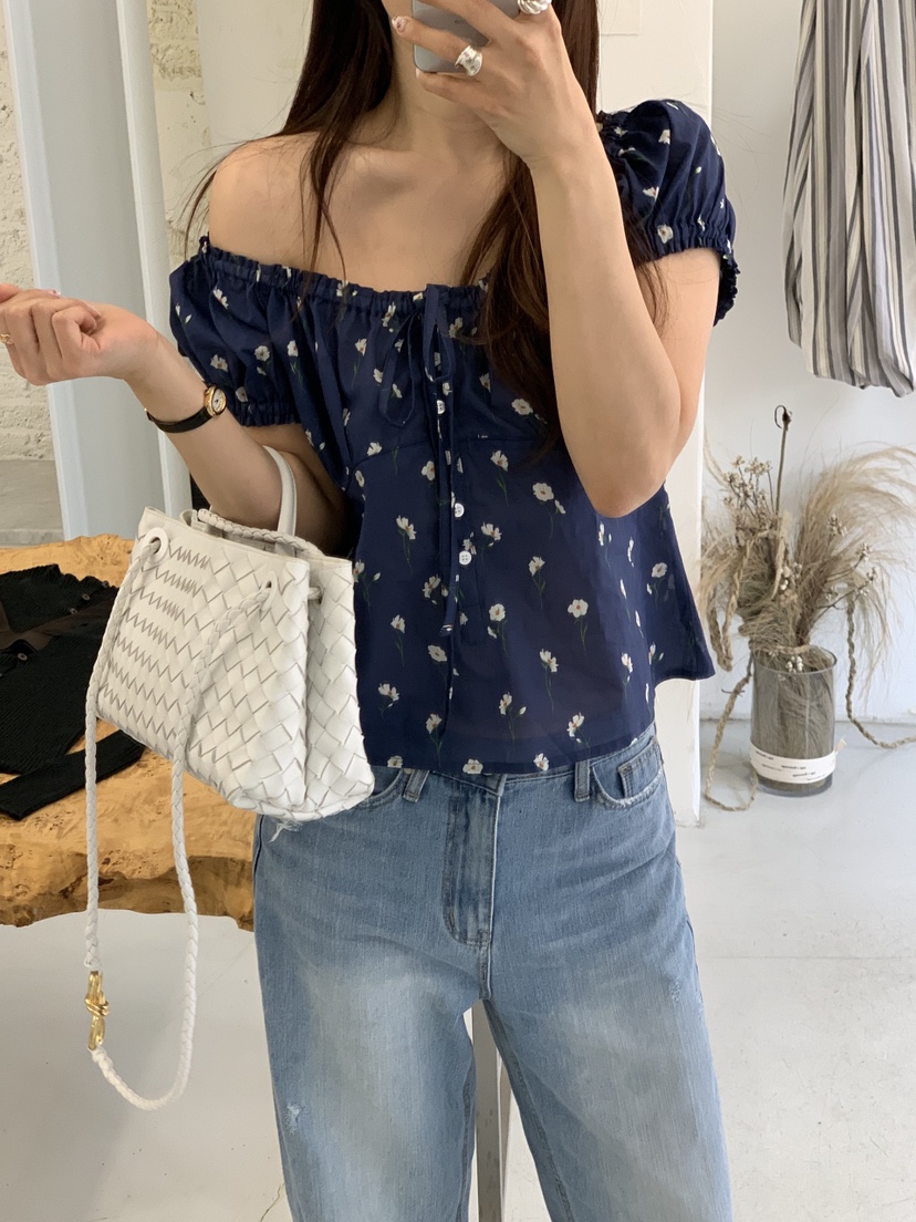 LA CREME韓國東大門代購女士新款26春夏推薦襯衫蕾絲衫露肩LA CREME襯衫/蕾絲衫