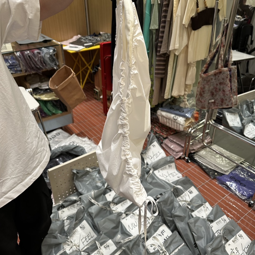 EEE韓國東大門代購女士新款人氣時尚推薦26春夏吊帶背心褶皺EEE吊帶/背心