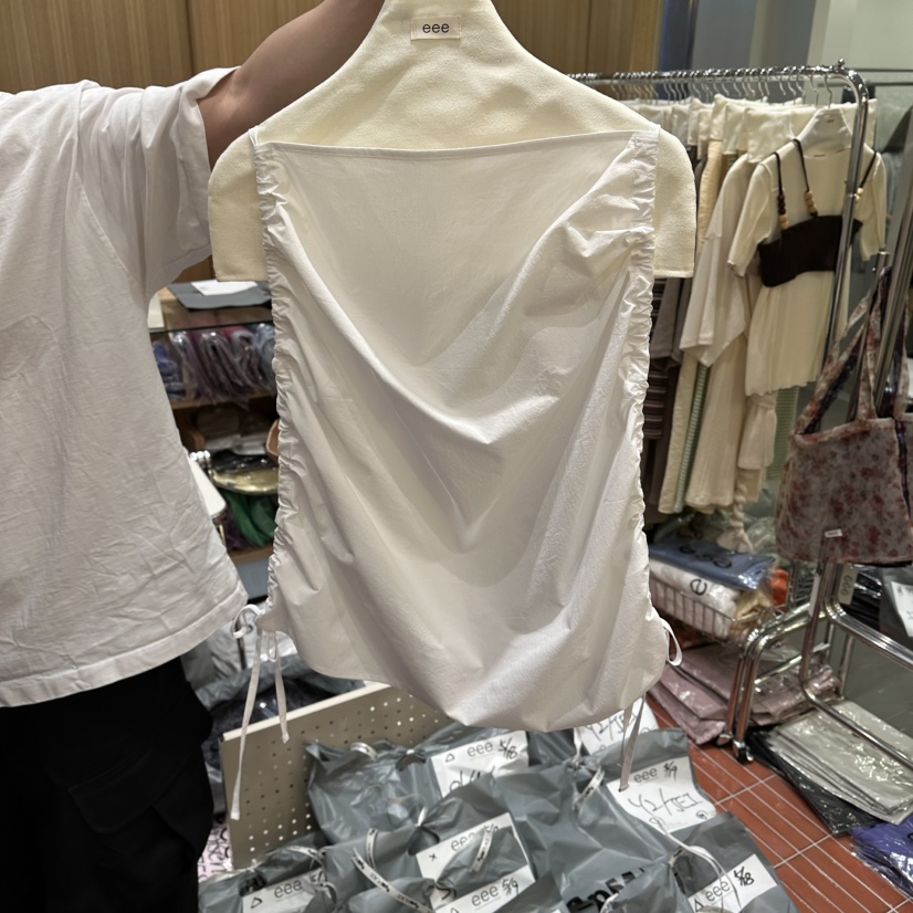 EEE韓國東大門代購女士新款人氣時尚推薦26春夏吊帶背心褶皺EEE吊帶/背心圖色1