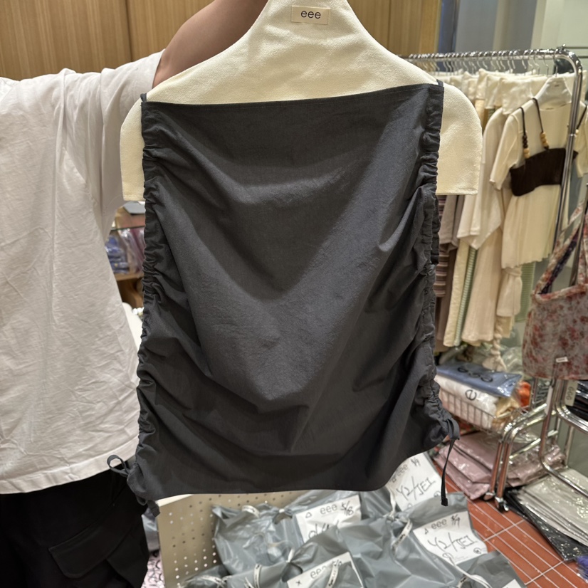 EEE韓國東大門代購女士新款人氣時尚推薦26春夏吊帶背心褶皺EEE吊帶/背心圖色2