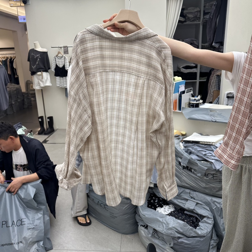 I MFACT東大門實拍韓國女士新品熱賣襯衫蕾絲衫不含內搭格子紗布I MFACT襯衫/蕾絲衫