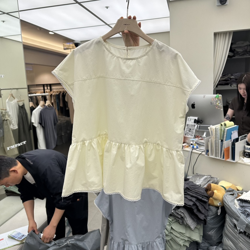 I MFACT韓國東大門代購女裝新款職業襯衫蕾絲衫泡泡袖蕾絲I MFACT襯衫/蕾絲衫圖色1