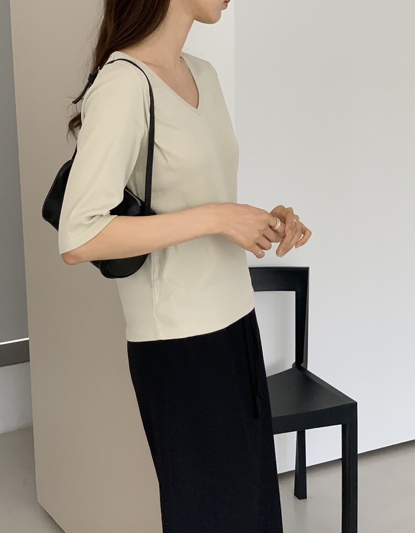 NOTICE韓國代購女裝新款時尚休閑26春夏推薦熱賣職業T恤V領NOTICET恤