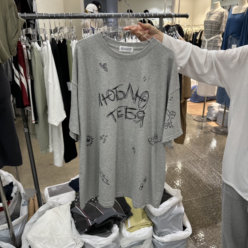 MAGOT韓國直郵實拍女裝新品26春夏熱賣職業時尚休閑T恤涂鴉IIIΛGOT/MAGOTT恤圖色2