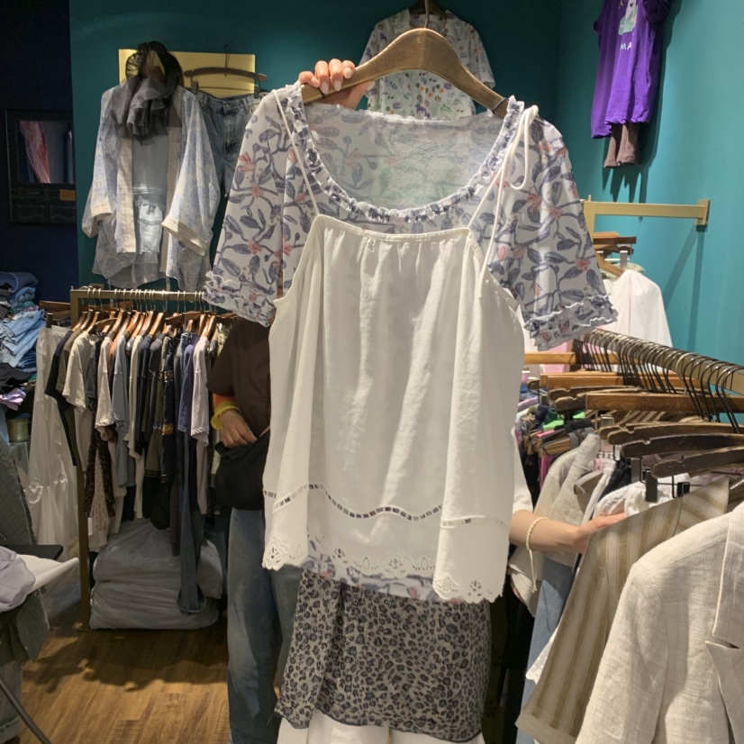 MERCI LINDA韓國直郵實拍女士新品人氣吊帶背心不含內搭人造絲MERCI LINDA吊帶/背心圖色1