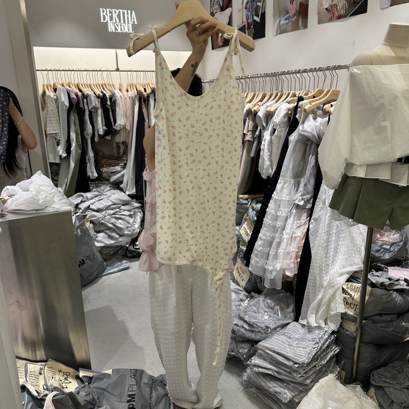 BERTHA韓國東大門代購女士新款26春夏休閑吊帶背心花朵緞BERTHA吊帶/背心
