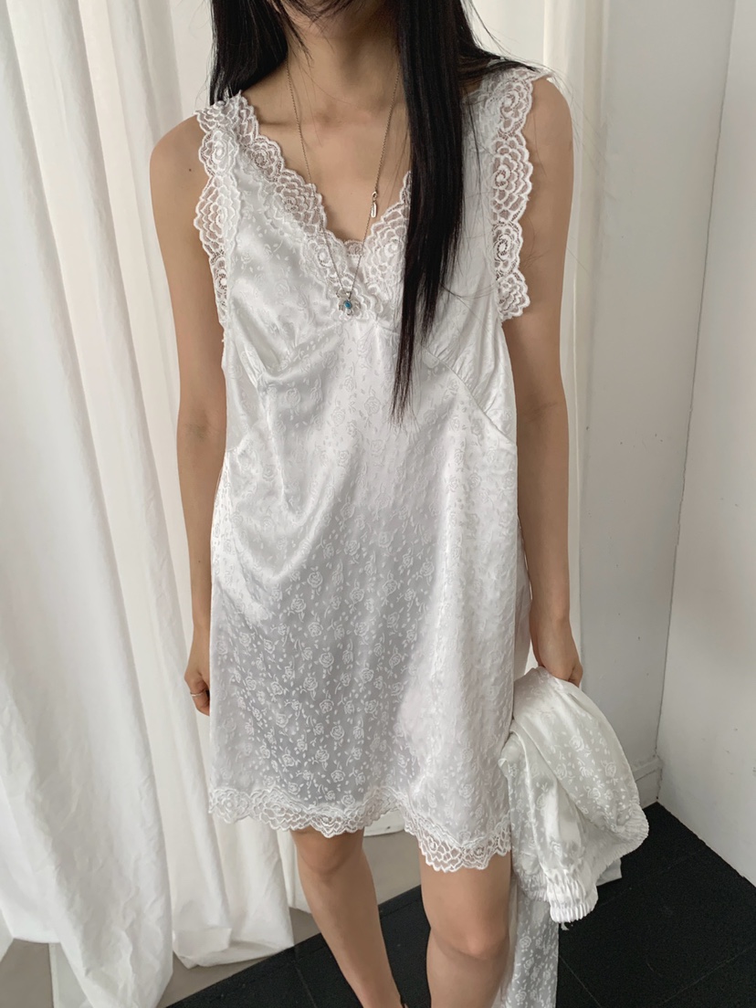 JKICHI韓國直郵實拍女裝新款26春夏熱賣推薦時尚連衣裙蕾絲JKICHI連衣裙