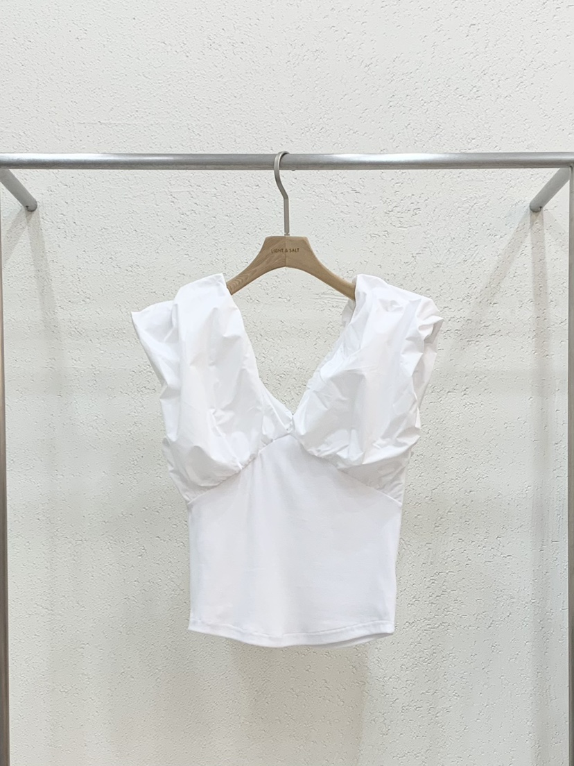 LIGHT AND SALT韓國直郵女士新品推薦吊帶背心荷葉邊羅紋LIGHT AND SALT吊帶/背心圖色1