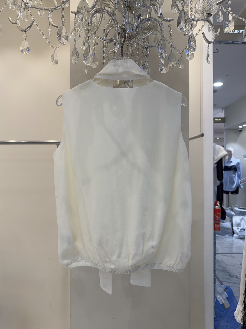 81 MARKET-L東大門實拍韓國女裝新品時尚職業襯衫蕾絲衫81 MARKET-L襯衫/蕾絲衫