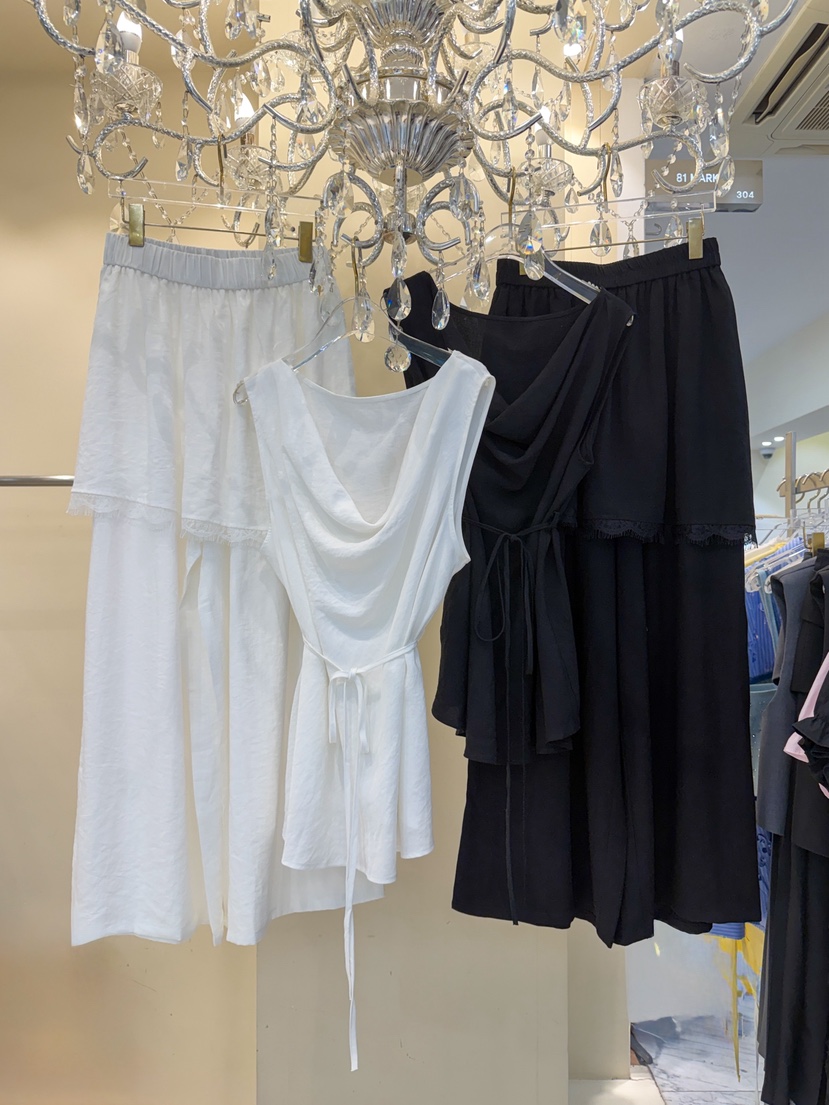 81 MARKET-L韓國直郵實拍女士新品時尚熱賣人氣休閑套裝81 MARKET-L套裝