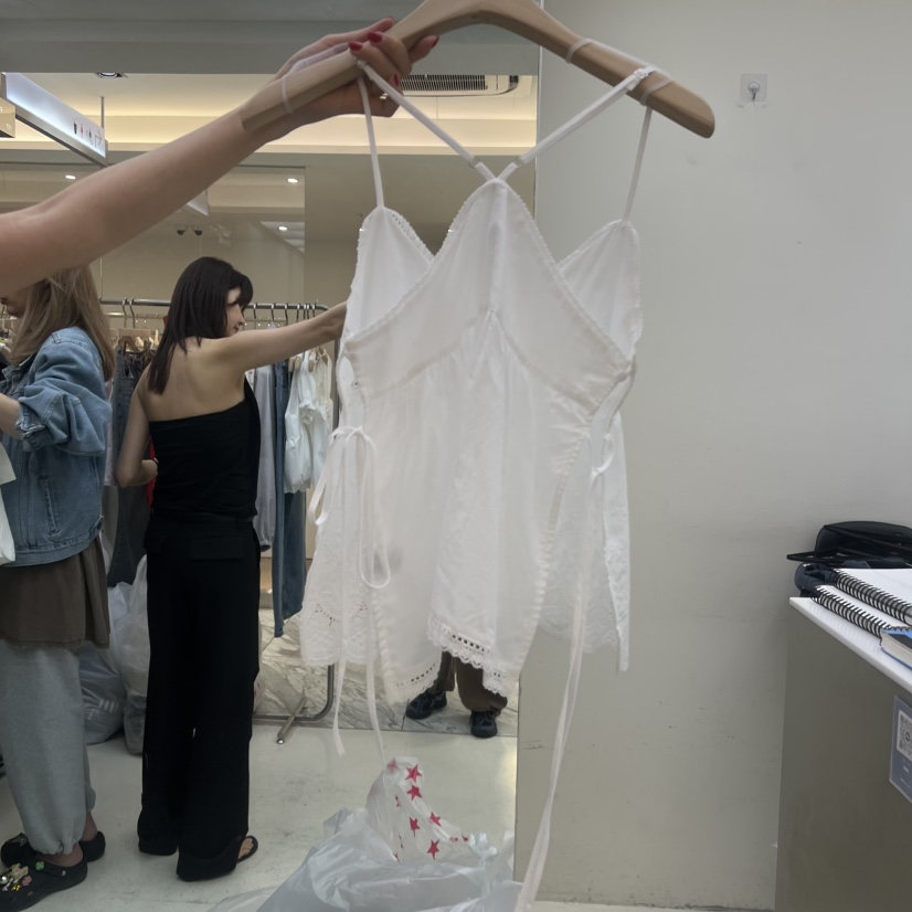 FLAUNT韓國代購女裝新品人氣時尚26春夏吊帶背心刺繡蕾絲FLAUNT吊帶/背心