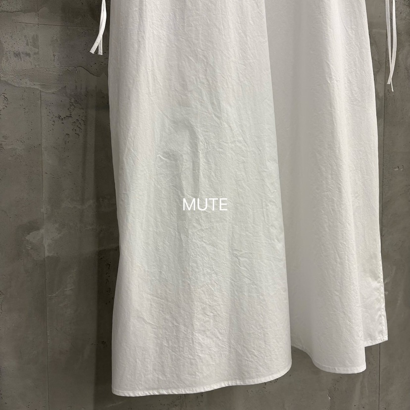 MUTE-P韓國東大門直郵女士新品熱賣職業26夏季人氣連衣裙MUTE連衣裙