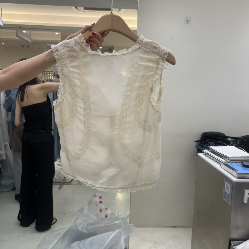 FLAUNT韓國東大門代購女士新品時尚推薦吊帶背心蕾絲紐扣FLAUNT吊帶/背心