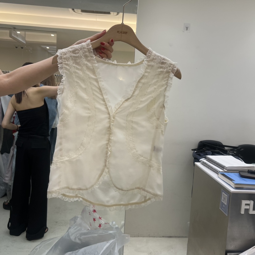 FLAUNT韓國東大門代購女士新品時尚推薦吊帶背心蕾絲紐扣FLAUNT吊帶/背心圖色1
