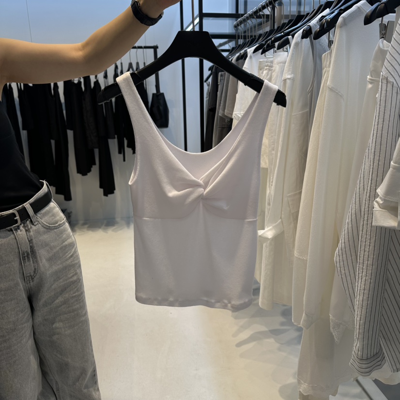 OSOO韓國直郵實拍女裝新品時尚人氣推薦職業26夏季吊帶背心OSOO吊帶/背心圖色1