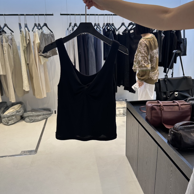 OSOO韓國直郵實拍女裝新品時尚人氣推薦職業26夏季吊帶背心OSOO吊帶/背心圖色3
