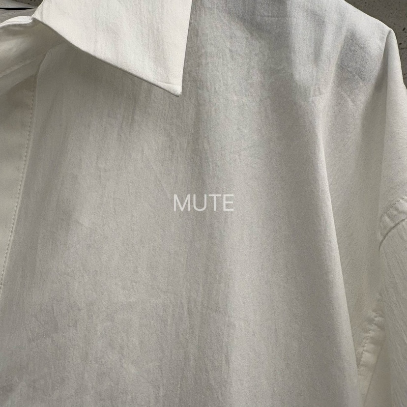 MUTE-P韓國直郵實拍女裝新品時尚職業26夏季熱賣襯衫蕾絲衫MUTE襯衫/蕾絲衫