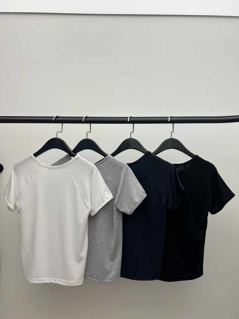 BLACK PIG/BERTO韓國東大門代購女裝新款休閑推薦職業T恤BLACK PIG/BERTOT恤