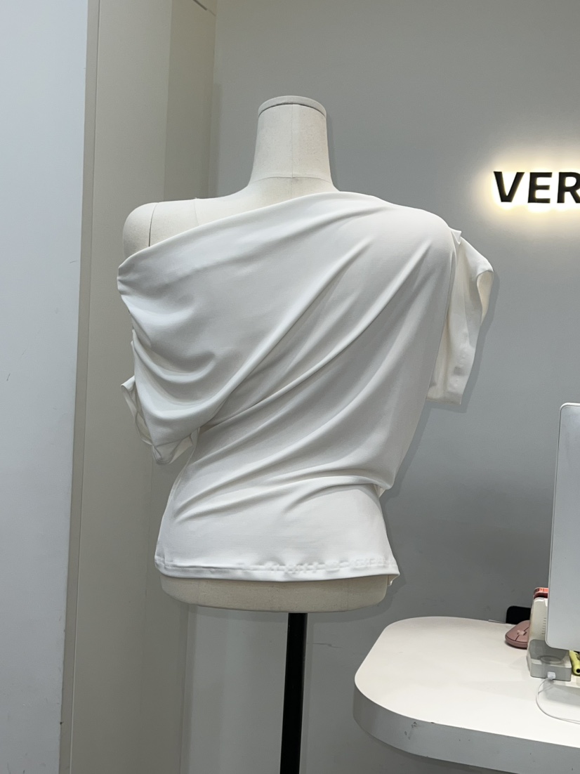 VERNI韓國東大門代購女士新品26春夏熱賣時尚26夏季T恤不對稱VERNIT恤