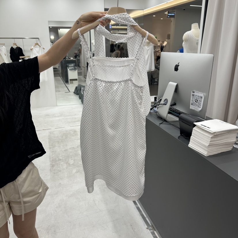 THE VALUE韓國直郵女裝新品熱賣推薦人氣時尚連衣裙含圍巾THE VALUE連衣裙
