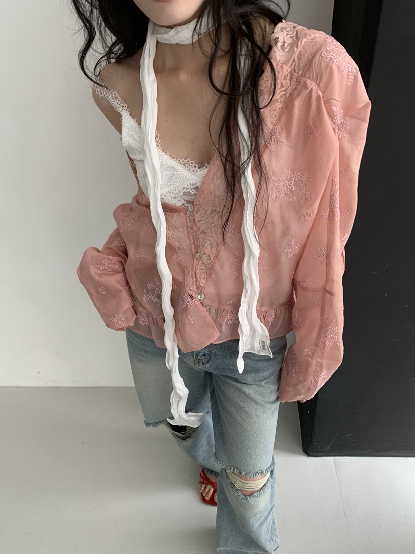 MURMUR韓國東大門直郵女裝新品推薦人氣襯衫蕾絲衫羊毛開襟MURMUR襯衫/蕾絲衫