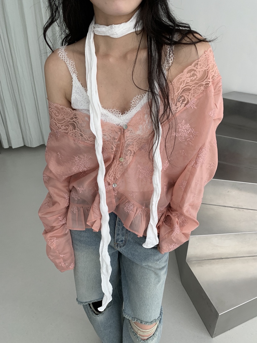 MURMUR韓國東大門直郵女裝新品推薦人氣襯衫蕾絲衫羊毛開襟MURMUR襯衫/蕾絲衫