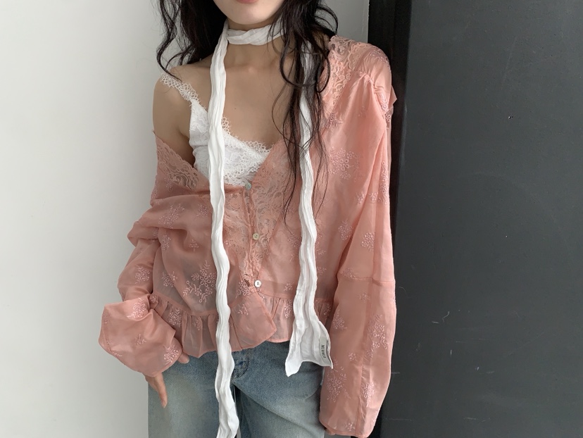 MURMUR韓國東大門直郵女裝新品推薦人氣襯衫蕾絲衫羊毛開襟MURMUR襯衫/蕾絲衫