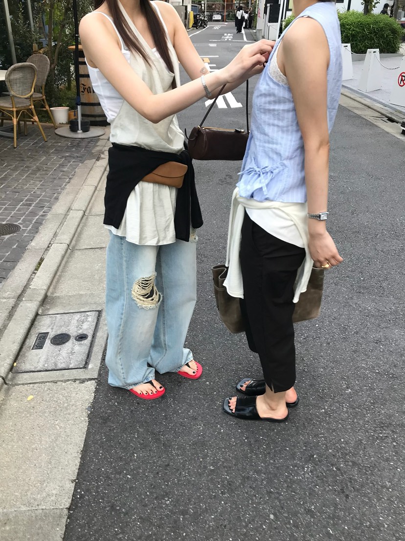 ESCHER韓國東大門代購女裝新品熱賣時尚26春夏襯衫蕾絲衫ESCHER襯衫/蕾絲衫