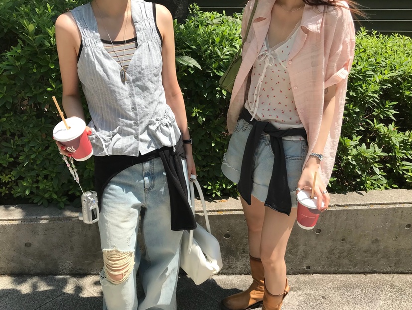 ESCHER韓國東大門代購女裝新品熱賣時尚26春夏襯衫蕾絲衫ESCHER襯衫/蕾絲衫
