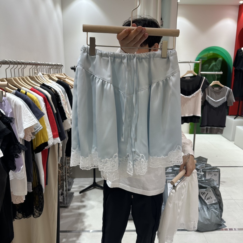 MINI UNNI韓國代購女士新品職業熱賣推薦休閑短褲蕾絲褶裥MINI UNNI短褲圖色2