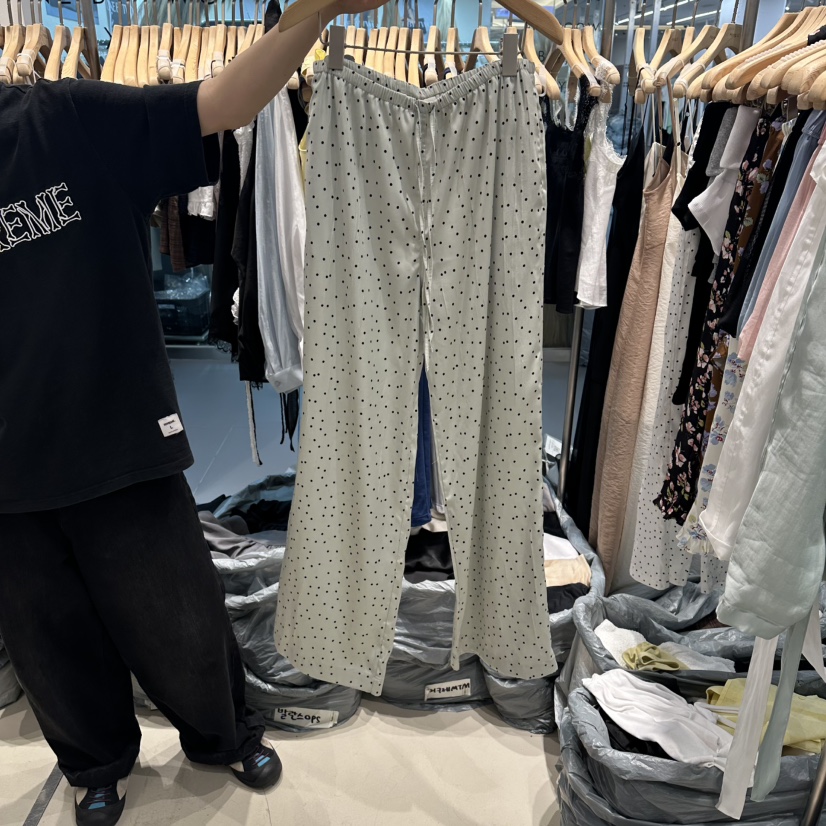 HONG.U韓國直郵實拍女士新品職業休閑26春夏休閑褲圓點緞HONG.U休閑褲圖色1