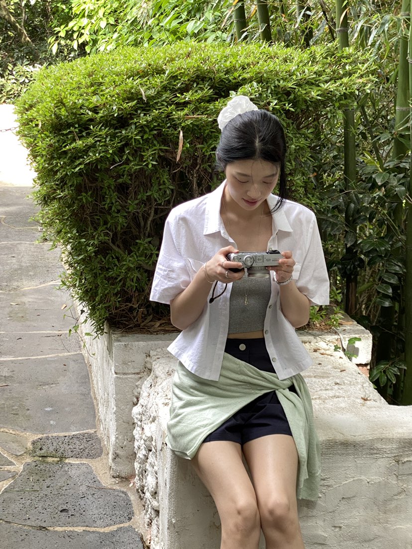 ERUME韓國直郵女士新款26夏季26春夏休閑人氣推薦襯衫蕾絲衫ERUME襯衫/蕾絲衫