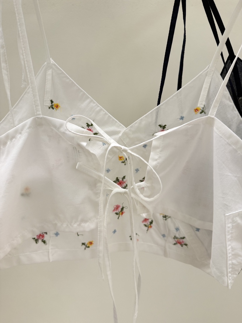 PEBBLE東大門實拍韓國女士新品時尚26夏季吊帶背心刺繡圍巾PEBBLE吊帶/背心