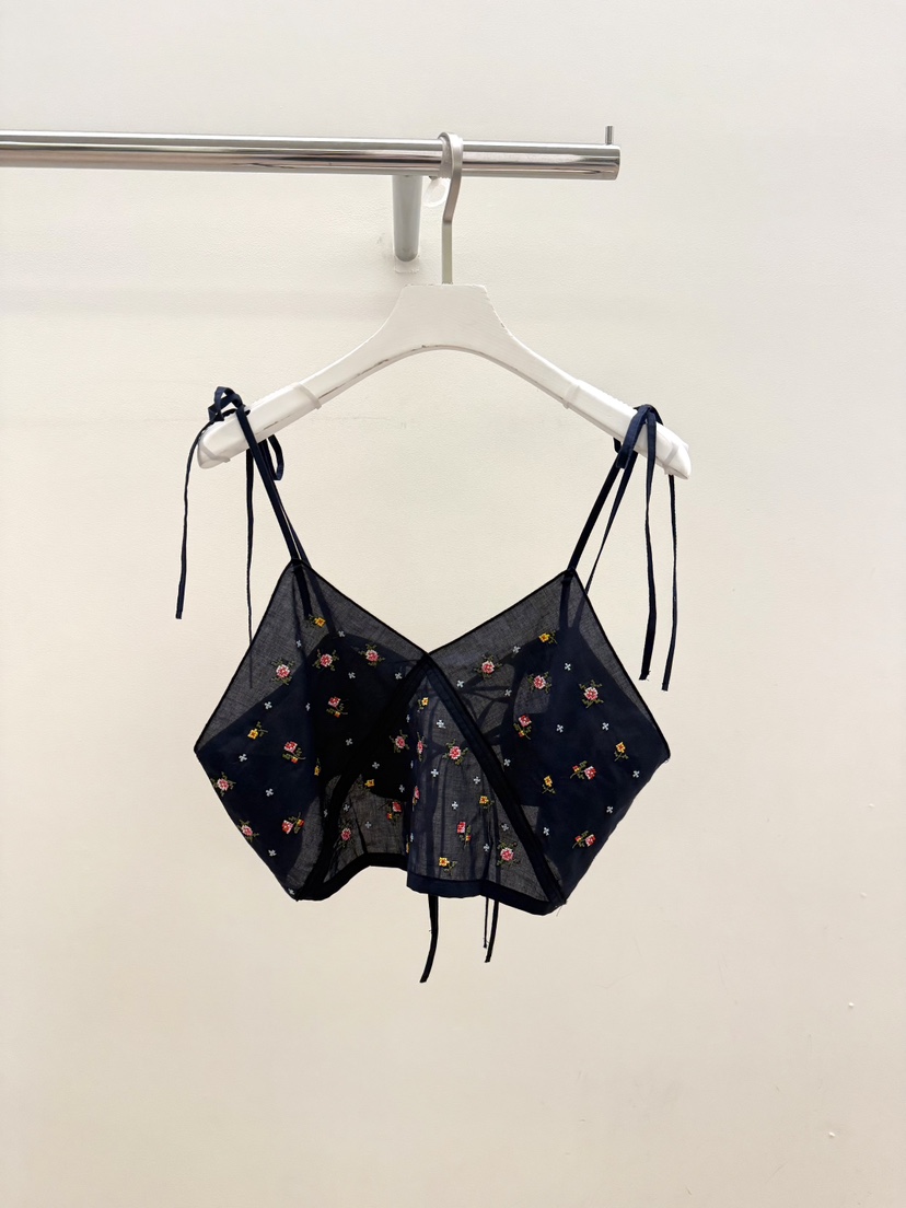 PEBBLE東大門實拍韓國女士新品時尚26夏季吊帶背心刺繡圍巾PEBBLE吊帶/背心圖色1