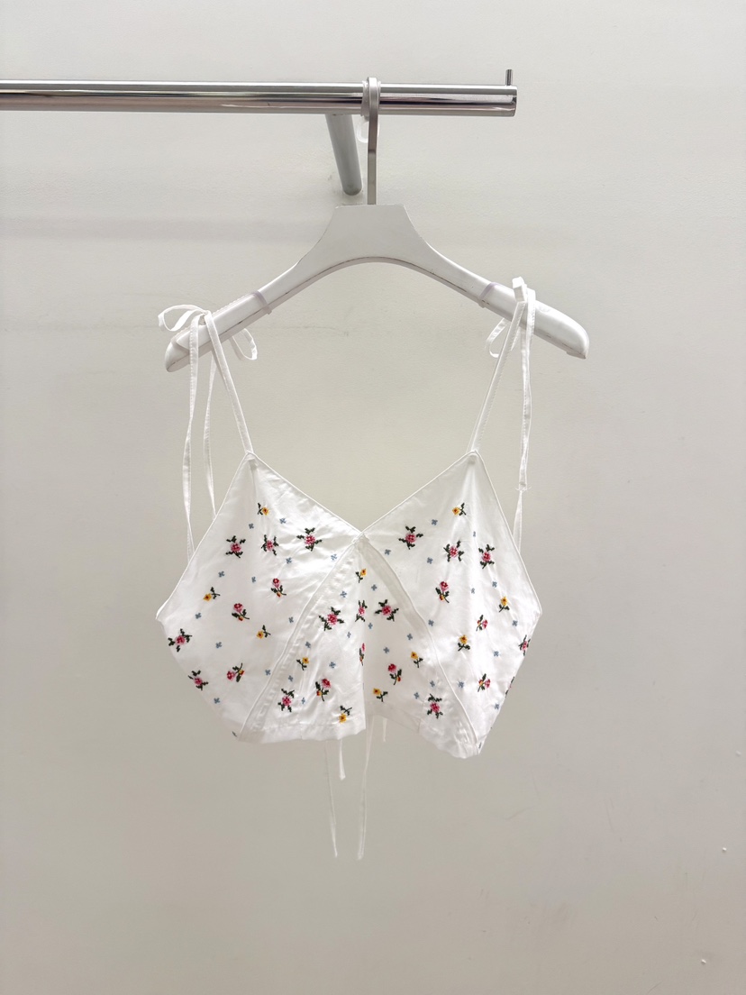 PEBBLE東大門實拍韓國女士新品時尚26夏季吊帶背心刺繡圍巾PEBBLE吊帶/背心圖色2