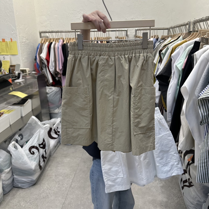 DA YLOG韓國東大門代購女士新款職業人氣推薦短褲口袋尼龍DA YLOG短褲圖色2