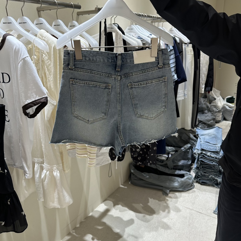 MOREMORE韓國代購女士新品休閑人氣推薦時尚職業熱賣短褲more more短褲