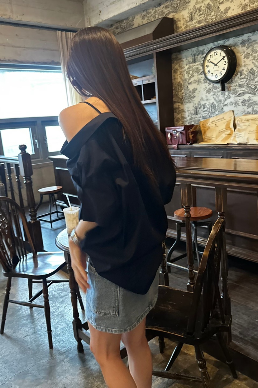 GENTLE B/LOVENTINA韓國東大門直郵女裝新品熱賣襯衫蕾絲衫露肩寬松GENTLE B/LOVENTINA襯衫/蕾絲衫