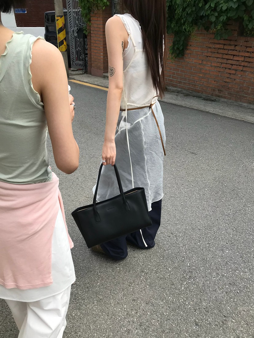 ESCHER韓國東大門直郵女裝新款26春夏熱賣推薦人氣連衣裙ESCHER連衣裙