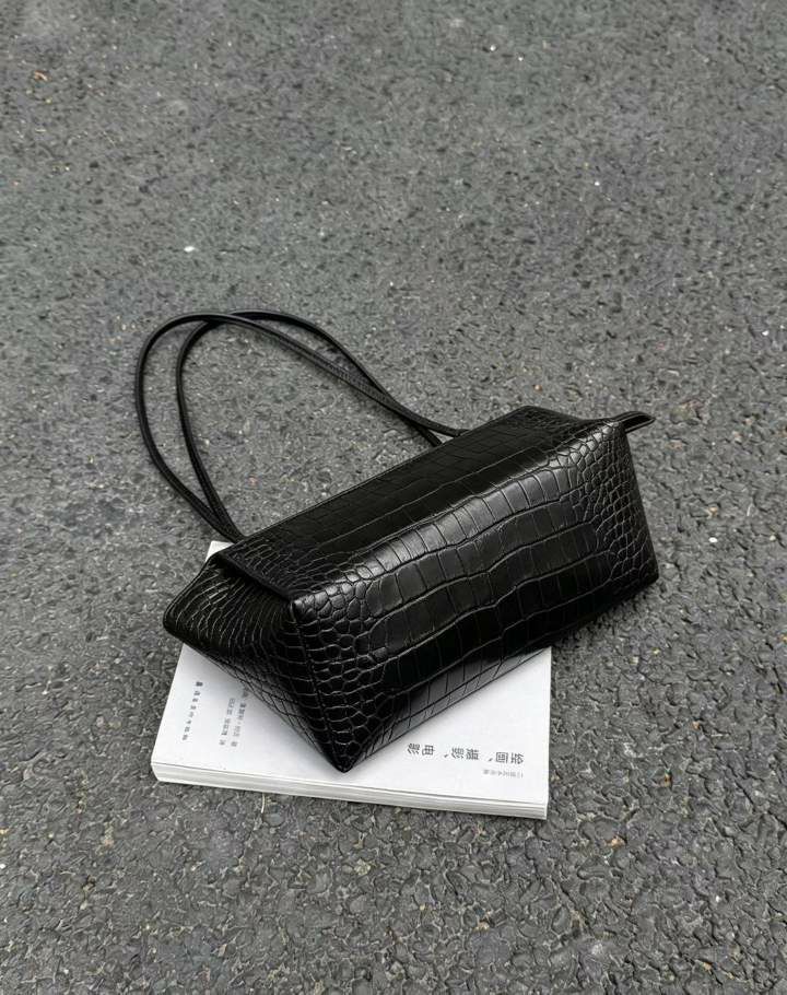 TROUVAILLE韓國直郵實拍女士新品人氣26夏季單肩斜跨包牛皮TROUVAILLE單肩/斜跨包