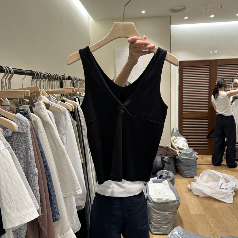 GILLI韓國直郵實拍女裝新品熱賣時尚人氣職業推薦吊帶背心GILLI吊帶/背心圖色4