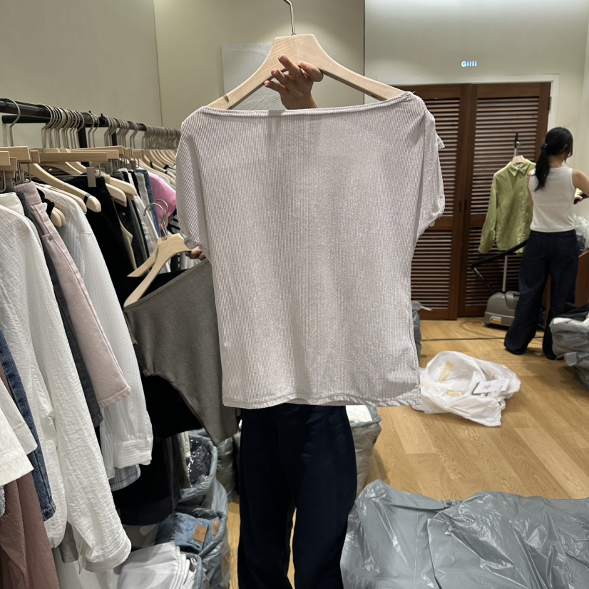 GILLI韓國直郵女士新款熱賣推薦時尚休閑26春夏26夏季T恤褶皺GILLIT恤