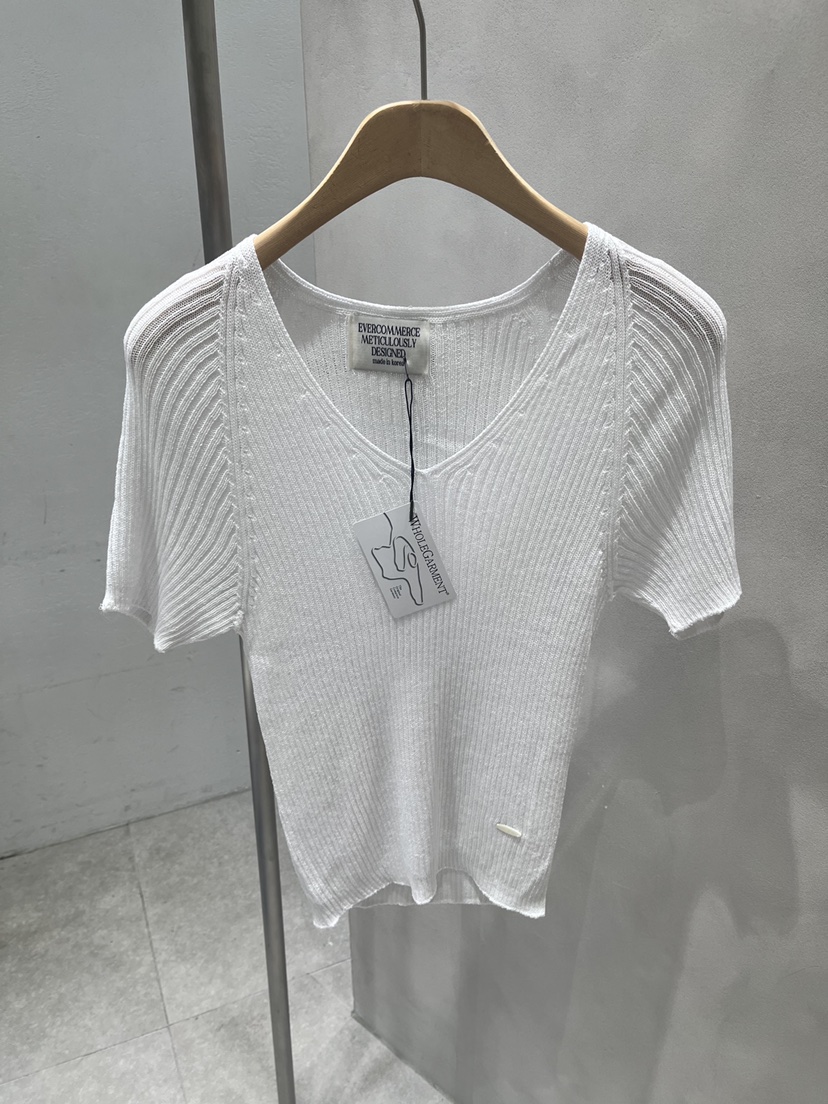 EVERCOMMERCE METICULOUSLY DESIGNED韓國代購女裝新品26春夏針織衫EVERCOMMERCE METICULOUSLY DESIGNED針織衫