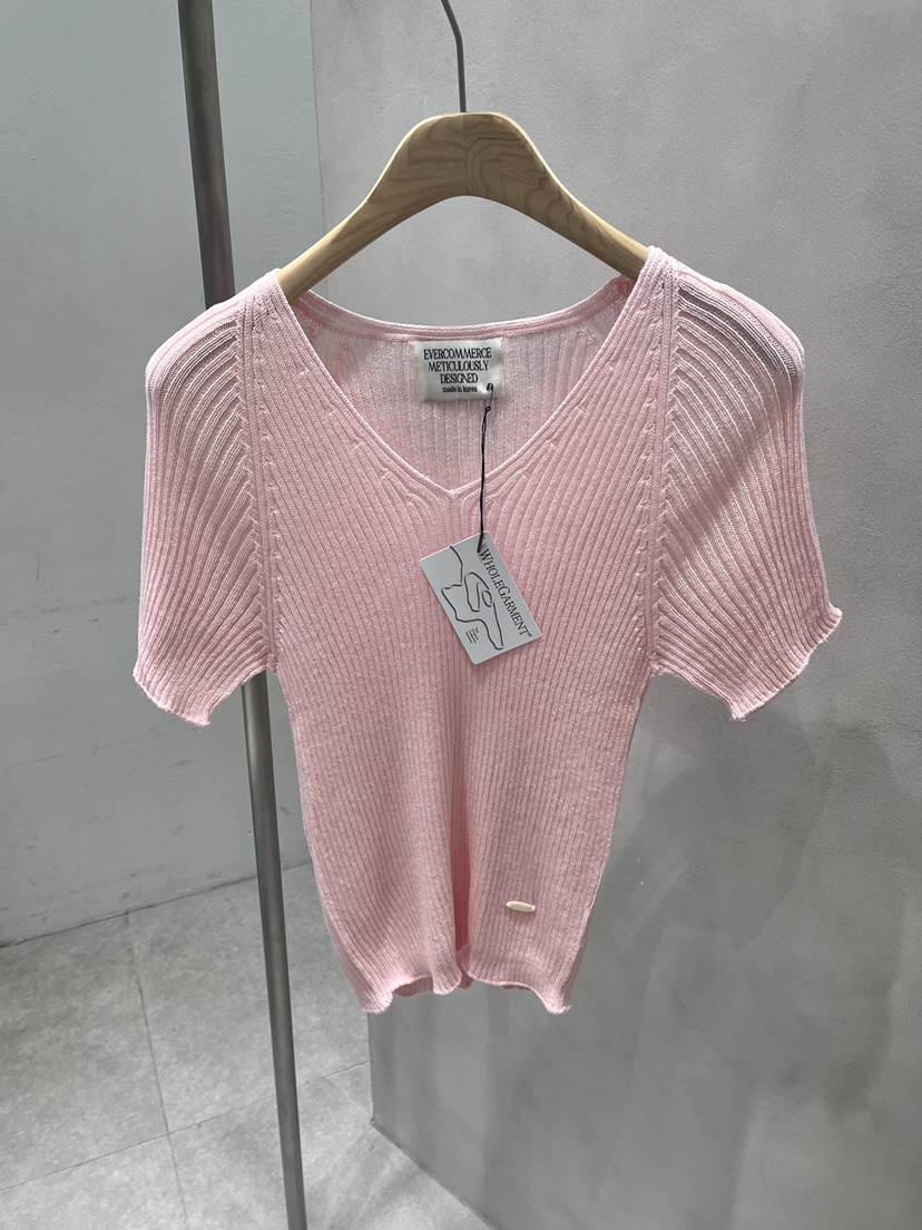 EVERCOMMERCE METICULOUSLY DESIGNED韓國代購女裝新品26春夏針織衫EVERCOMMERCE METICULOUSLY DESIGNED針織衫